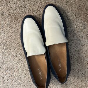 Vionic Cream and Blue Flats for Effortless Style